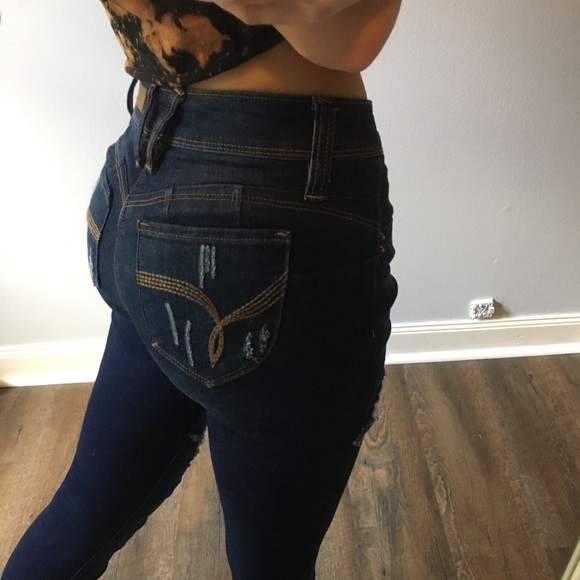 Distressed Dark Skinny Jeans - Picture 5 of 7